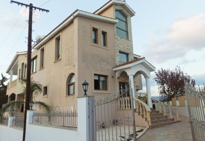 Ref 1270: 3 B/R Detached Villa In Chloraka, Paphos