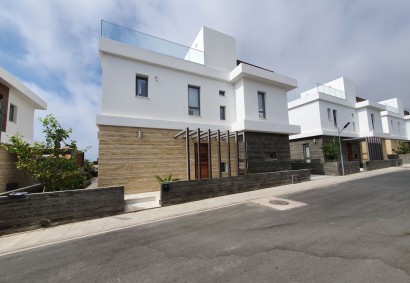 Ref 1385: 3 B/R Detached Villa In Chloraka, Paphos